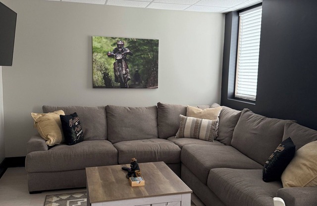 South Williamson Suites 8br 6 bath