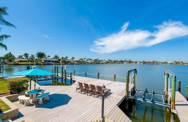 Southern Comfort - Luxury Vacation Home