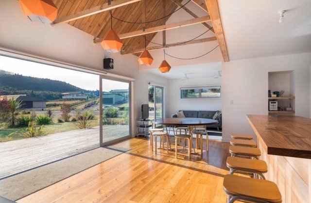 Southern Lake Taupo Bach, great for Lake Taupo and Tongariro guests