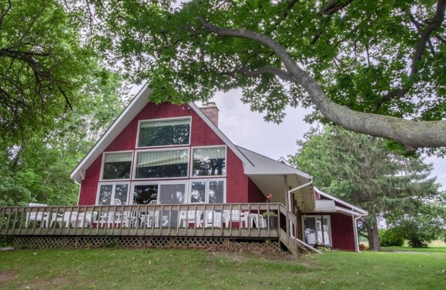 Southern Point Cottage on Lake Champlain