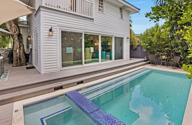 *SOUTHERN STAR @ THE MEADOWS* Private Home & Pool + LAST KEY SERVICES.
