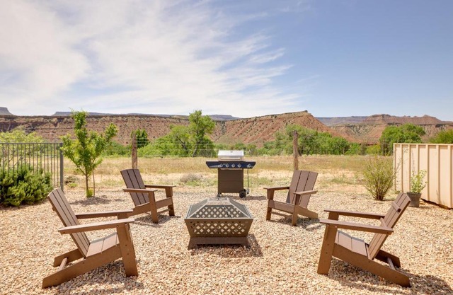 Southern Utah Vacation Rental with Hot Tub