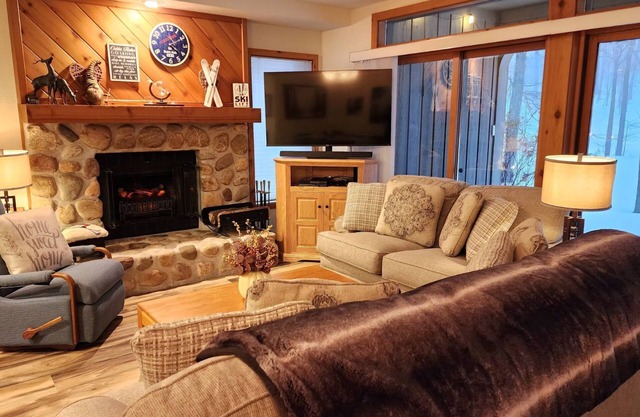 Southridge #9 - Ski-in/ski-out at base of Nub's Nob - Sleeps 6