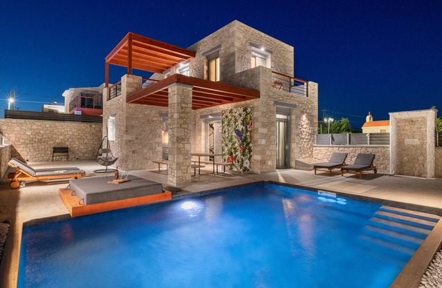 Southrock Villas - 6 Bed Executive Seaview Villa with Private Pool (New Listing)