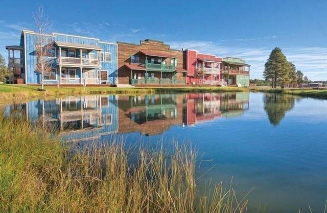 Southwest-Style Condos w/Fireplaces, Resort Pool and Hot Tub & Onsite Fishing