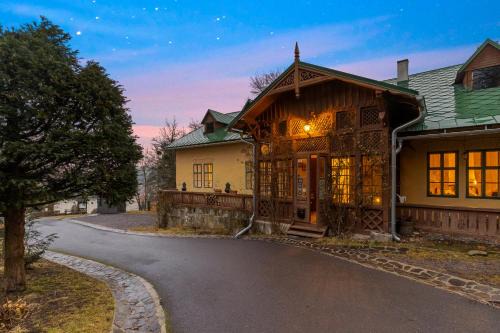 Soví Dom - Owl House