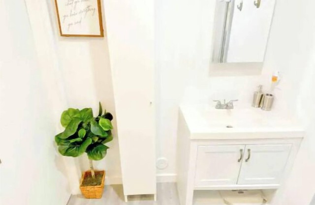 Sovereign Zen Studio in Hallandale Beach