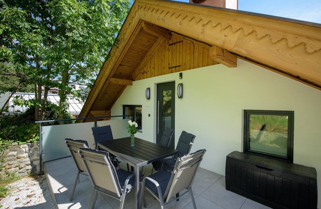 Spacious apartment with private terrace