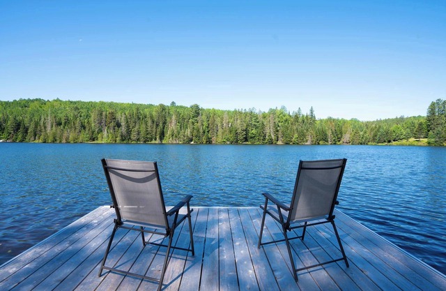 Spa, pool , Private Lake | Chalet Hello