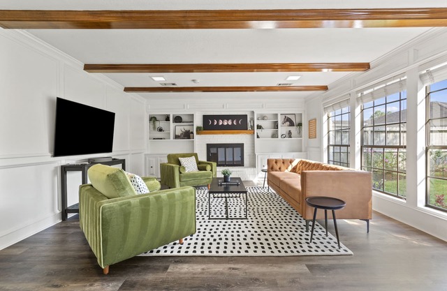SPACEous retreat with hot tub, high-speed wifi, and game room