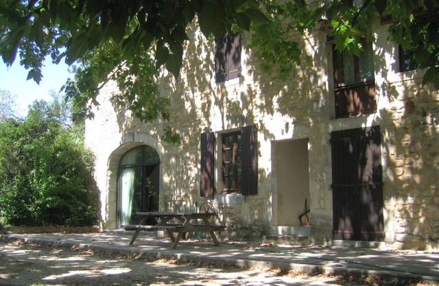 Spacieuse Maison Familiale Avec Piscine aux Portes de la Provence