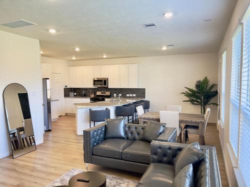 Spacious 3BR with Loft and Patio