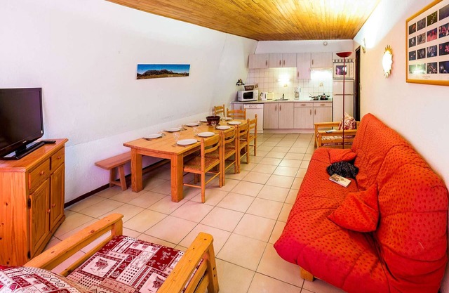 Spacious 10/12-Person Apartment with Balcony - Saint-Michel-de-Chaillol