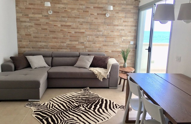 Spacious and newly renovated apartment with exclusive beach in Anaga Park.