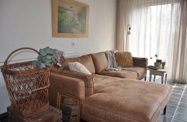 Spacious apartment with luxurious furnishings!