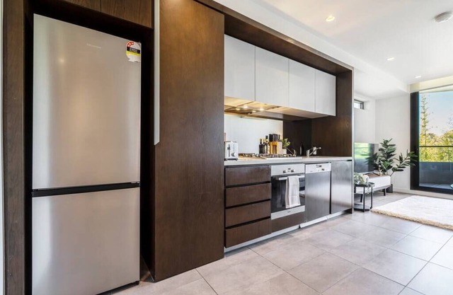 Spacious 1 bedroom apartment with Car Park