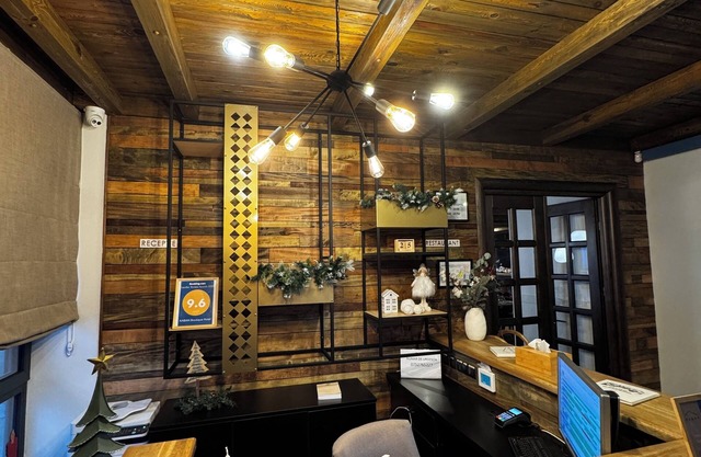 Spacious 12-bedroom villa in charming Vatra Dornei with AC, WiFi