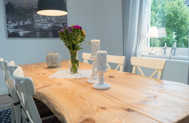 Spacious 144sqm Historic Apt. Near Koblenz Central Station for Families & Groups