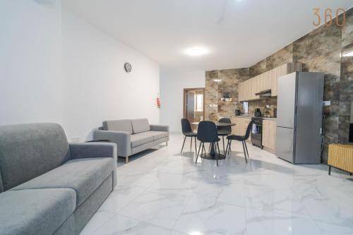 Spacious, 1BR home with comfortable bed in Tarxien