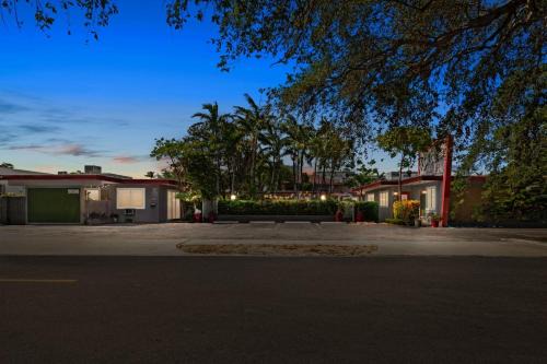 Spacious 1BR in Hollywood FL – Pet-Friendly Parking
