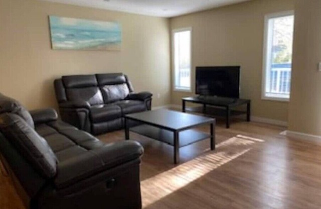 Spacious 2 Bdm. Accessible.nn