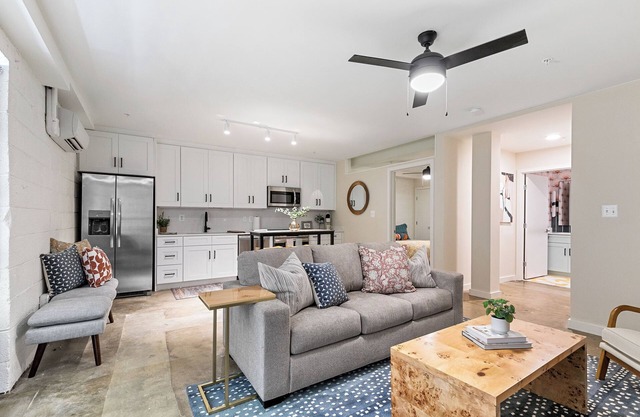 Spacious 2-Bedroom in Forest Hill with Parking