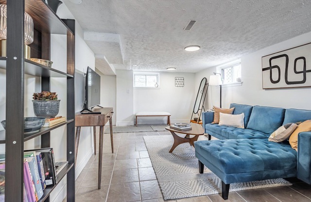 Spacious 2BR Bsmt Apt w/Free Parking