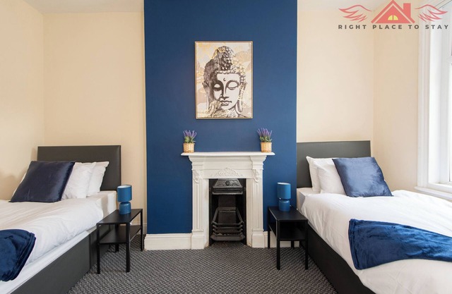 Spacious 2BR for Contractors with WiFi + Parking