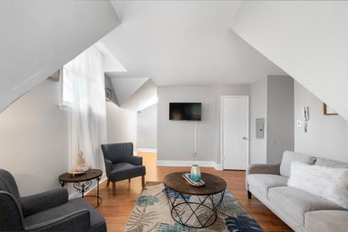 Spacious 2br In Univ City