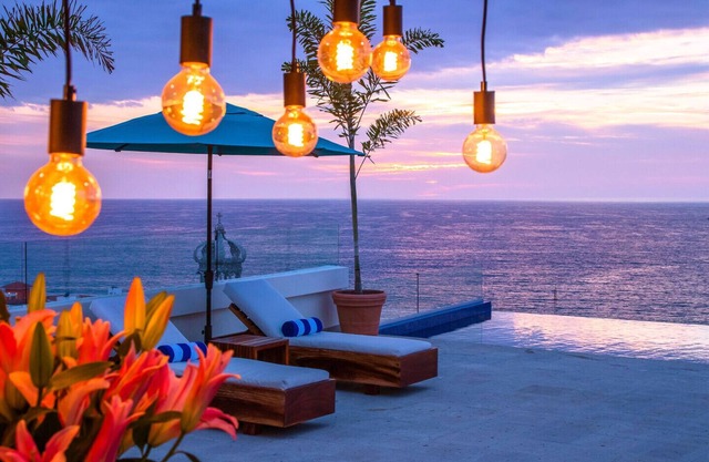 Spacious 2BR with infinity pool Gringo Gulch