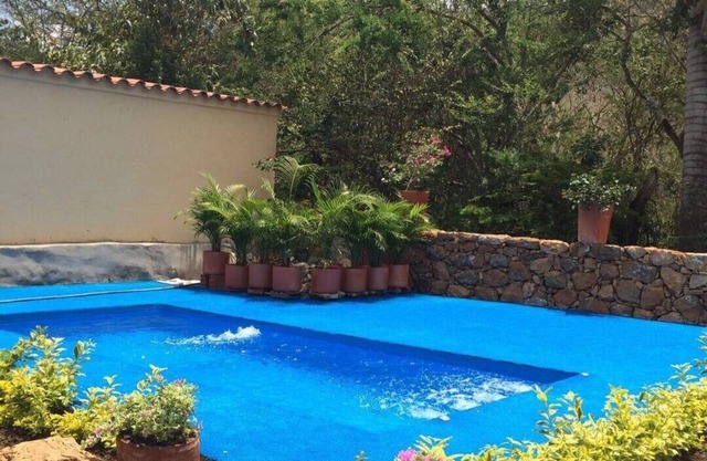 Spacious 3 bed 2 bath Apartment