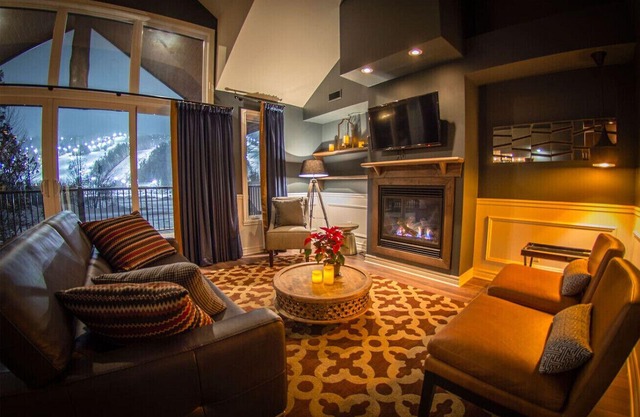 Spacious 3-bedroom condo - Ski in Ski out St Sau!