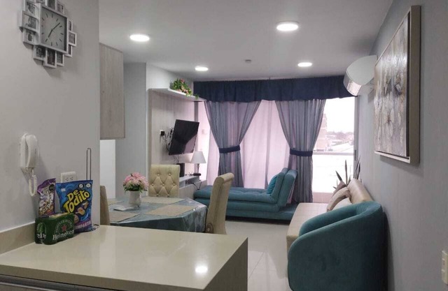 Spacious 3-bedroom apartment with WiFi, AC in awesome Barranquilla