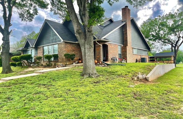 Spacious 3-Bedroom 2-Bath Condo