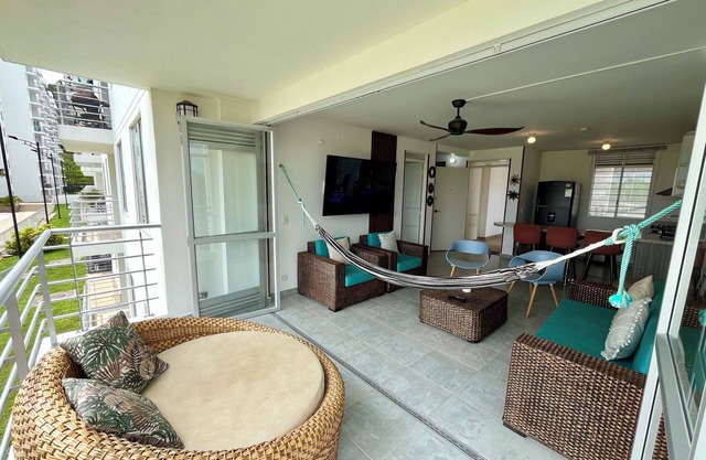 Spacious 3-bedroom apartment with fitness room, WiFi in fabulous Girardot