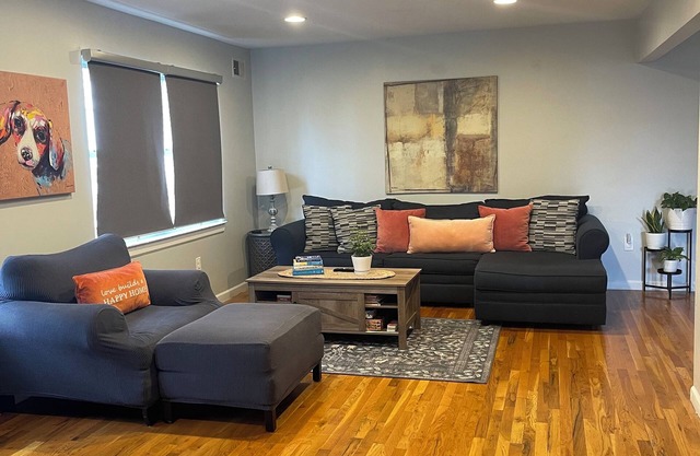 Spacious 3 Bedroom Apt Rental Near EWR Airport & NYC