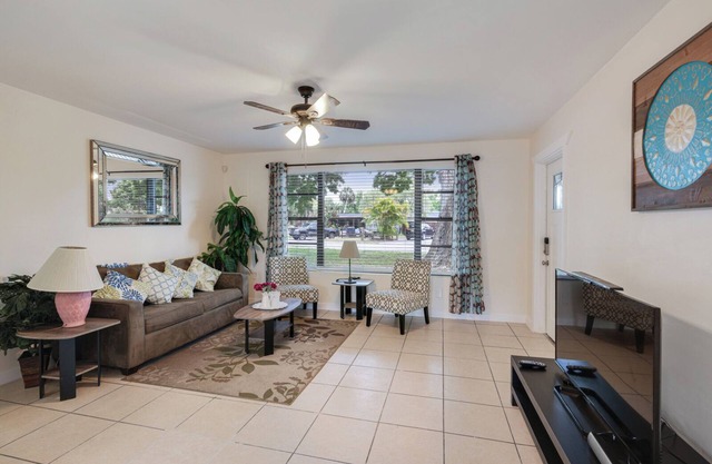 Spacious 3 Bedroom Home in Cocoa, Florida Perfect for Family Vacation!