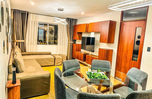 Spacious 3 BR Loft with Terrace and free Garage.