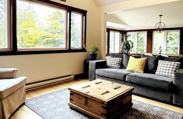 Spacious 3 bedroom rental - Sainte-Agathe-des-Mont