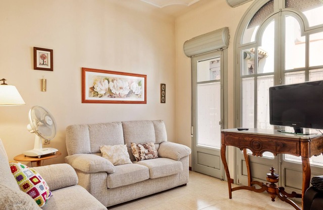 Spacious 3bed/2bath apartment in Figueres