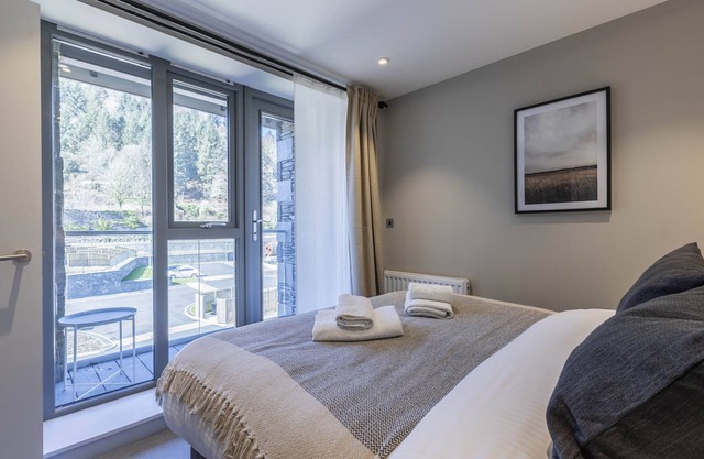 Spacious 3BR in Backbarrow with Modern Amenities
