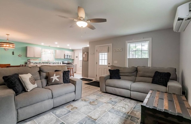 Spacious 3BR/2BA Condo Close to the Ocean!