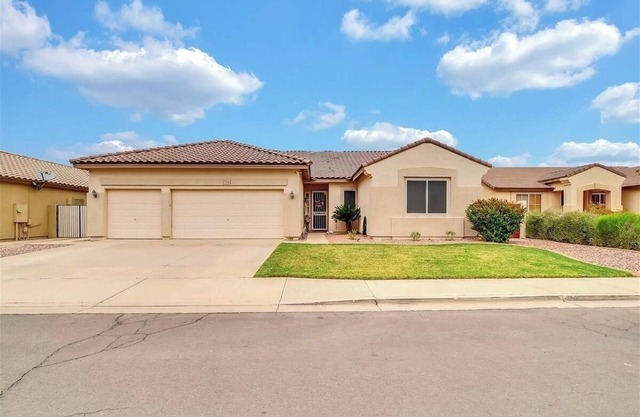 Spacious 4 bed🏡 Sparkling Pool💦 Game Room🎮 Pool Table🎱 Arcade🕹 Sleeps 18