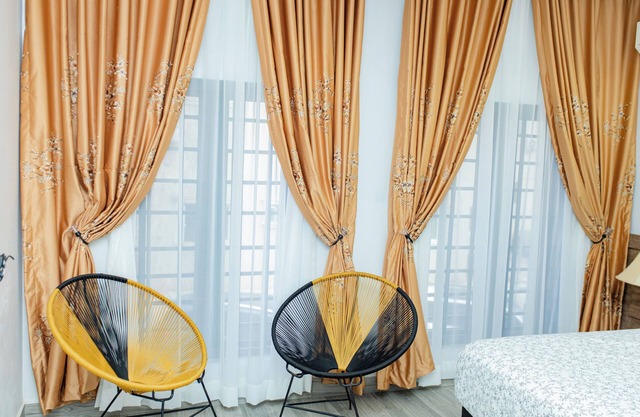 Spacious 4 bedroom Apartment with gym, laundry, internet, and 24Hrs solar power