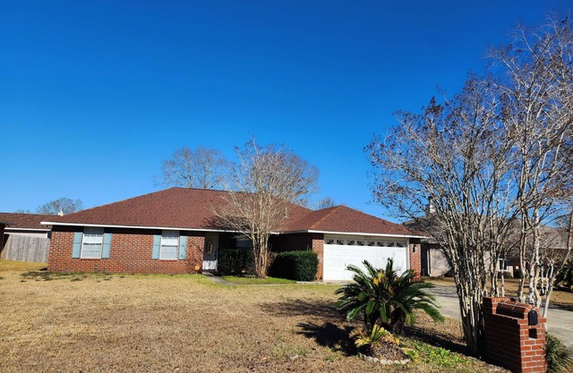 Spacious 4-bedroom house in charming Cantonment with WiFi, AC
