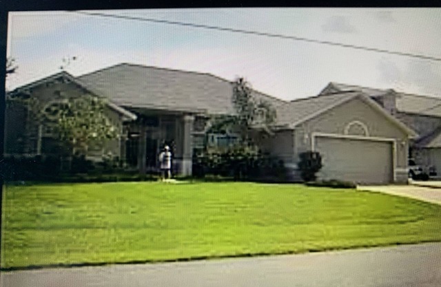 Spacious 4 bedroom home quiet neighborhood Convenient location 5 min off. I95
