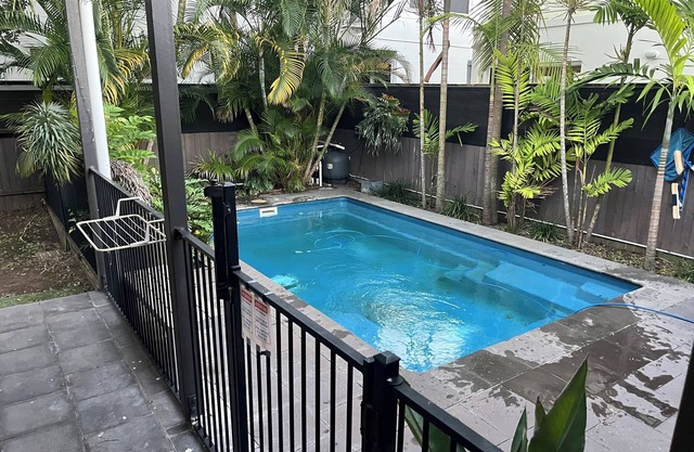 Spacious 4 bedroom house in delightful Hendra.