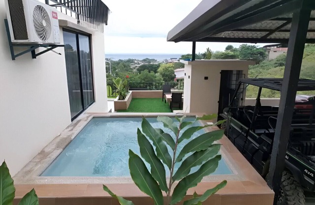 Spacious 4-Floor Villa with Jacuzzi, Event Terrace & Pet-Friendly Stay