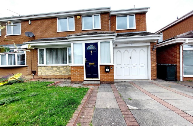 Spacious 4bed House+free Parking+wifi+10 min to Newcastle International Airport