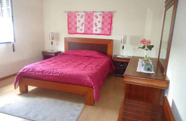 Spacious 5 Bedroom House in Angra